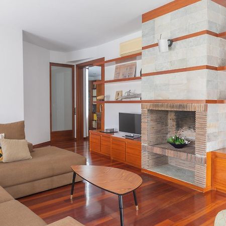 Mazi Apartments Colon Вик Экстерьер фото