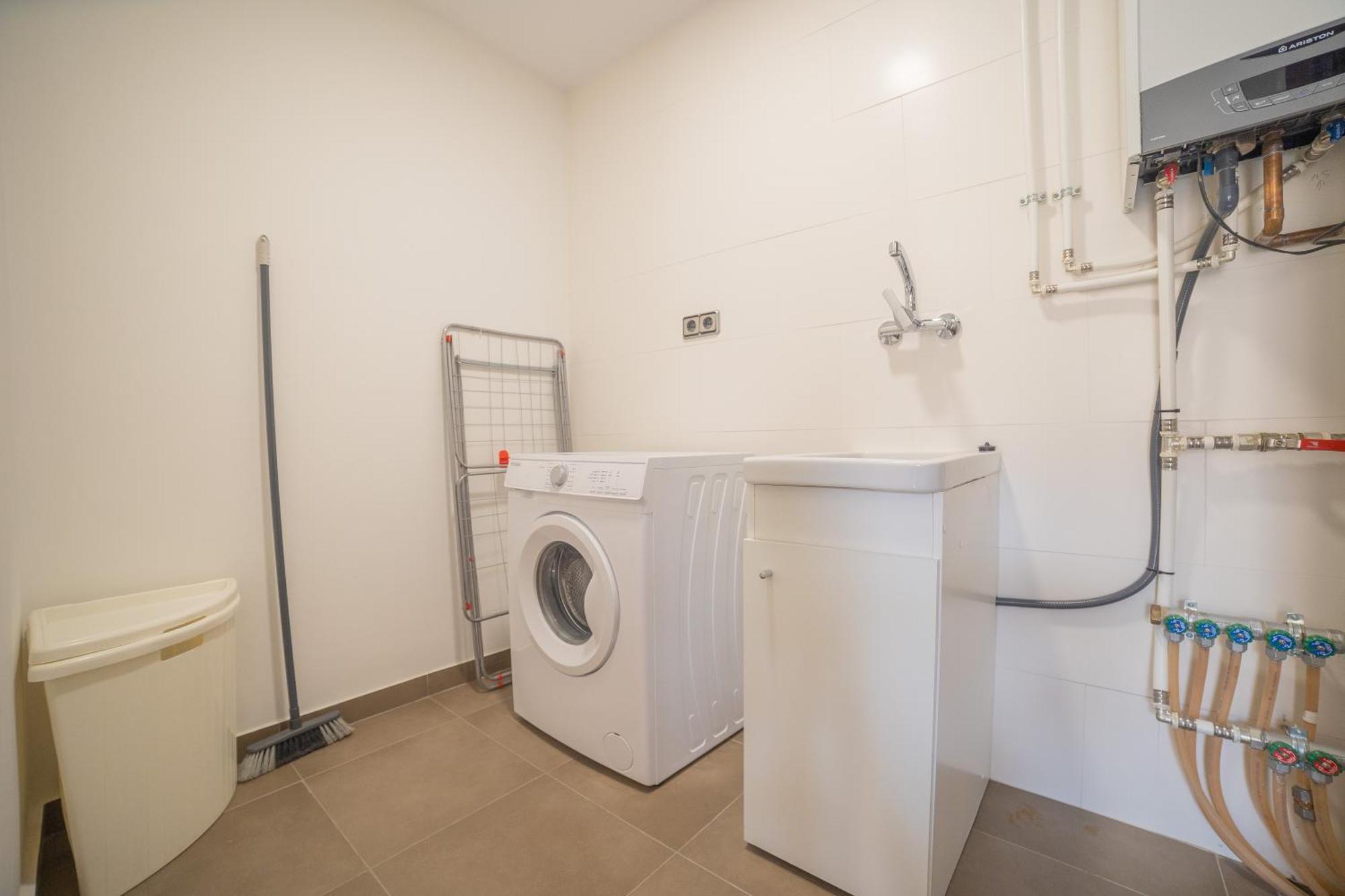 Mazi Apartments Colon Вик Экстерьер фото
