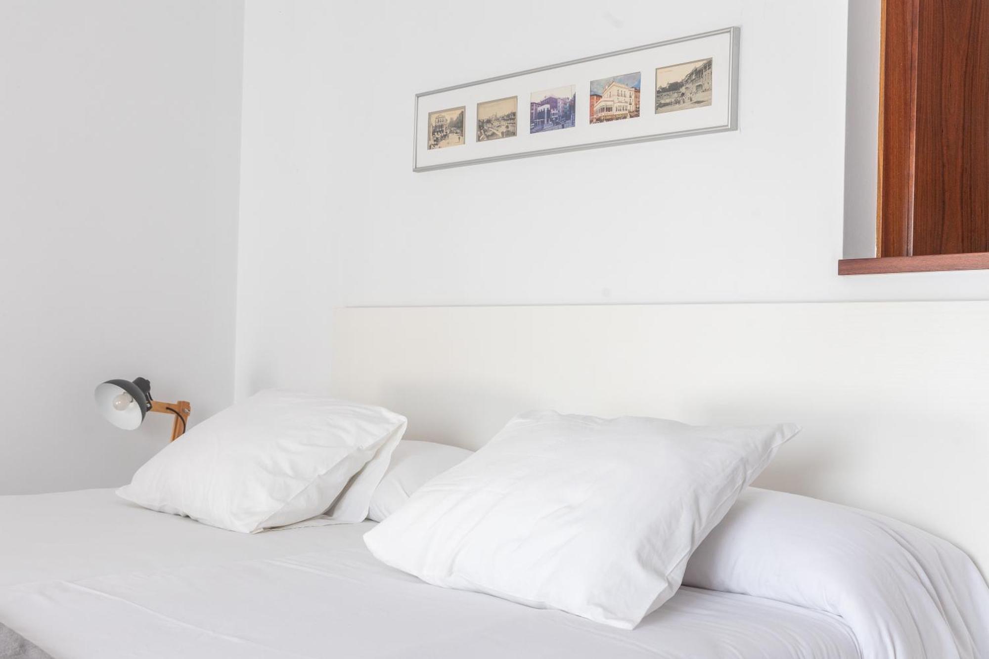 Mazi Apartments Colon Вик Экстерьер фото