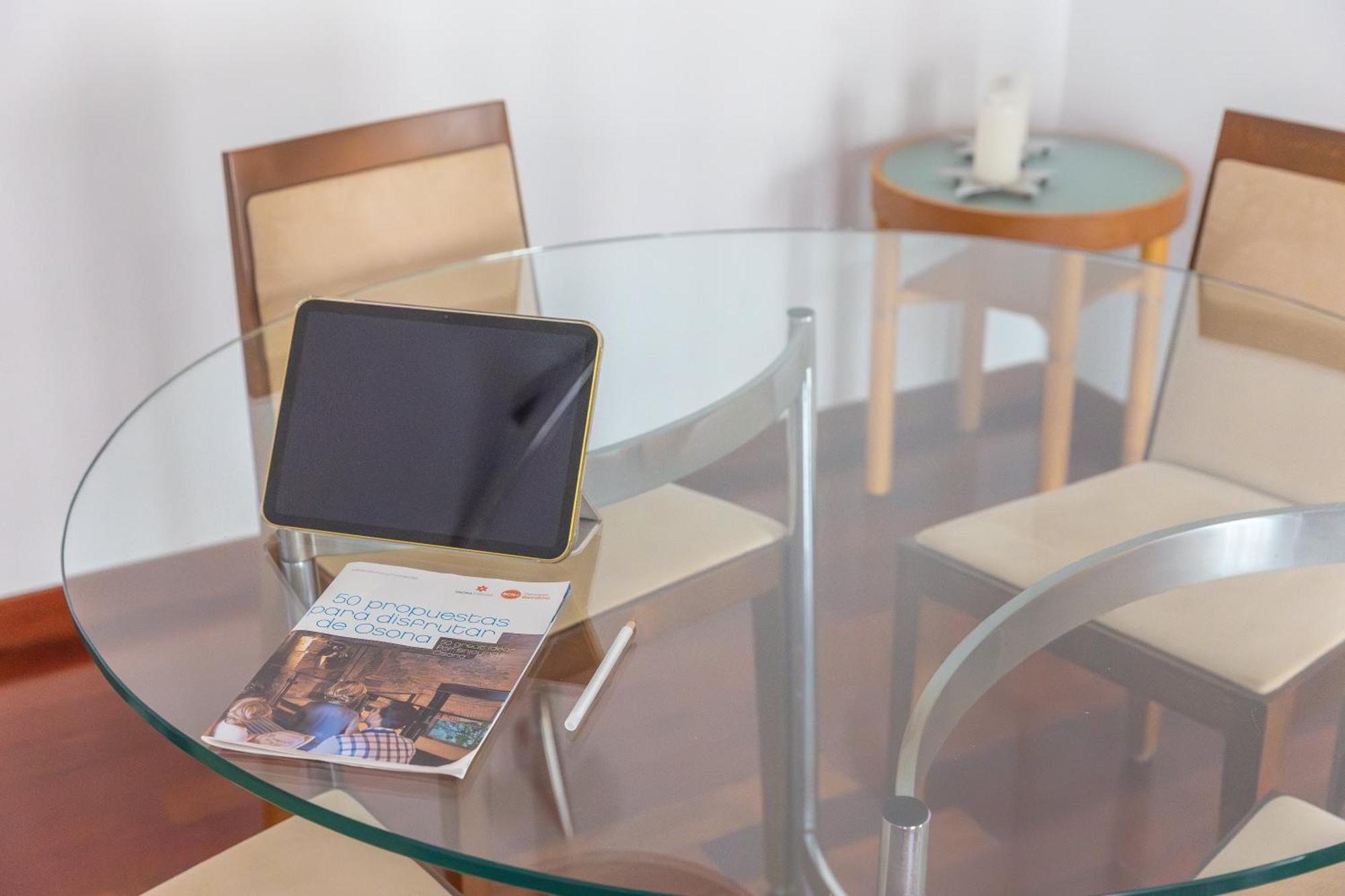 Mazi Apartments Colon Вик Экстерьер фото